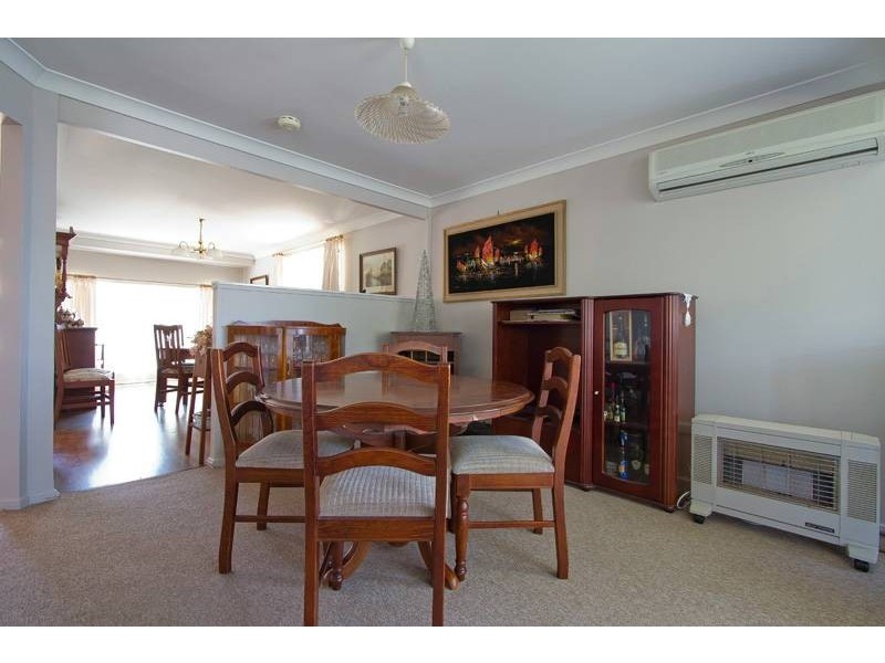 10 Smythe Street, Kearneys Spring QLD 4350