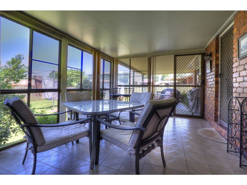 10 Smythe Street, Kearneys Spring QLD 4350