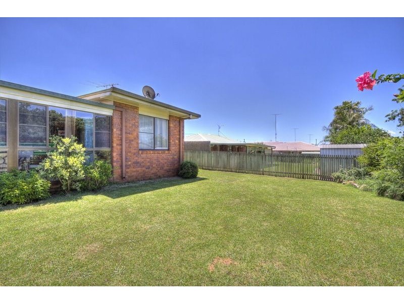 10 Smythe Street, Kearneys Spring QLD 4350