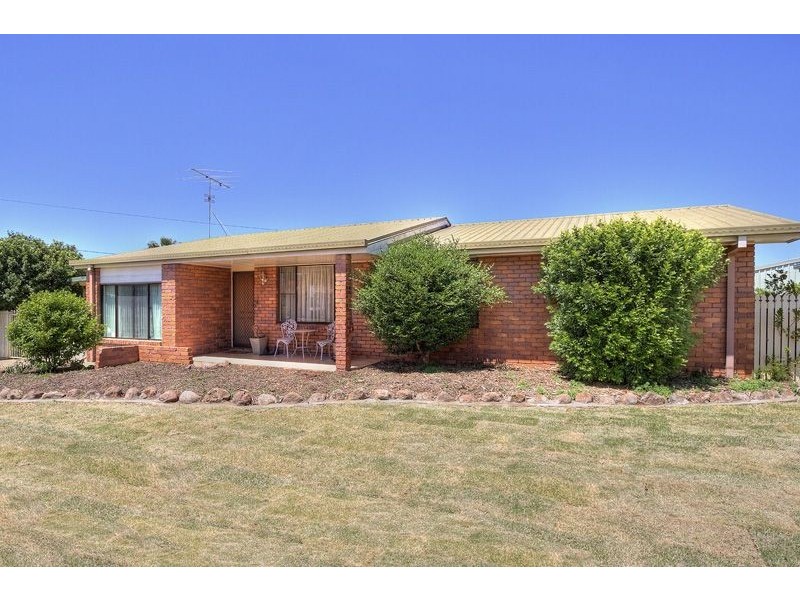10 Smythe Street, Kearneys Spring QLD 4350