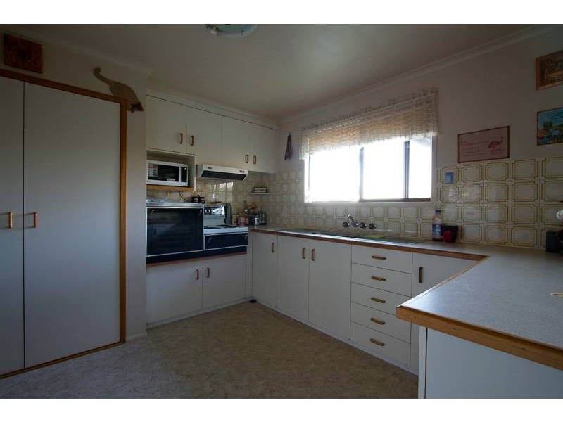 15 Panorama Dr, Glenvale QLD 4350