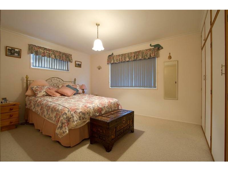 15 Panorama Dr, Glenvale QLD 4350