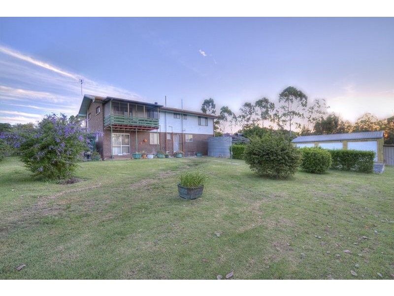 15 Panorama Dr, Glenvale QLD 4350