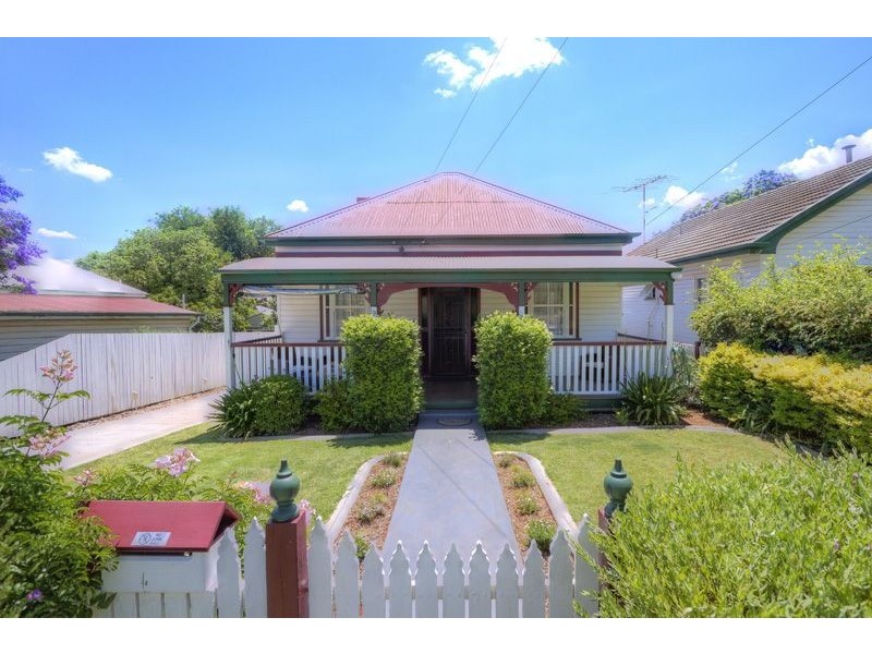 9 Kenneth Street, North Toowoomba QLD 4350
