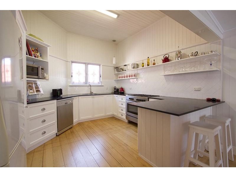 9 Kenneth Street, North Toowoomba QLD 4350