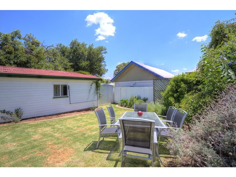 9 Kenneth Street, North Toowoomba QLD 4350