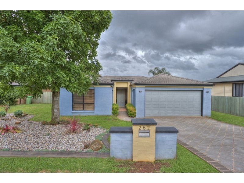 252 Greenwattle Street, Wilsonton Heights QLD 4350