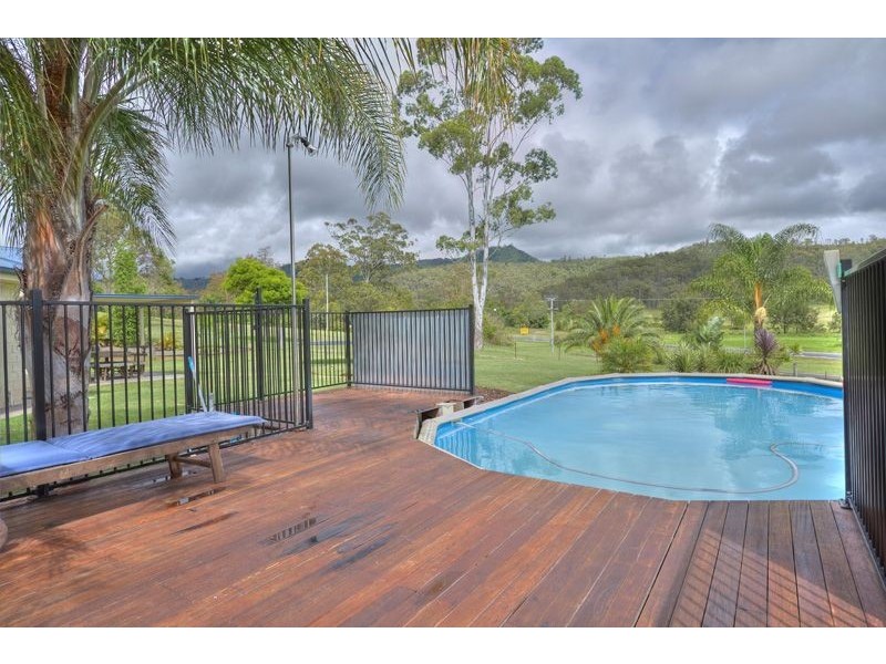 4 May Court, Withcott QLD 4352