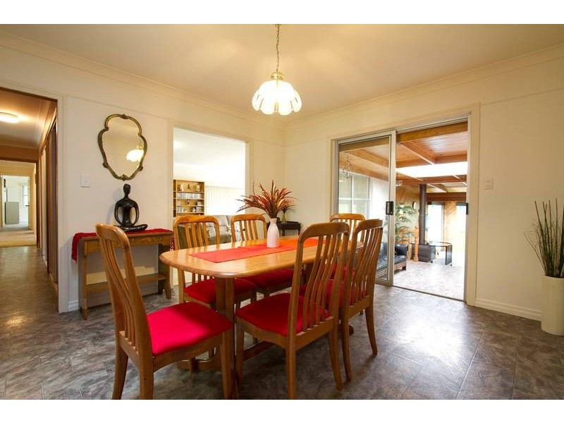 1112 Ruthven Street, Kearneys Spring QLD 4350