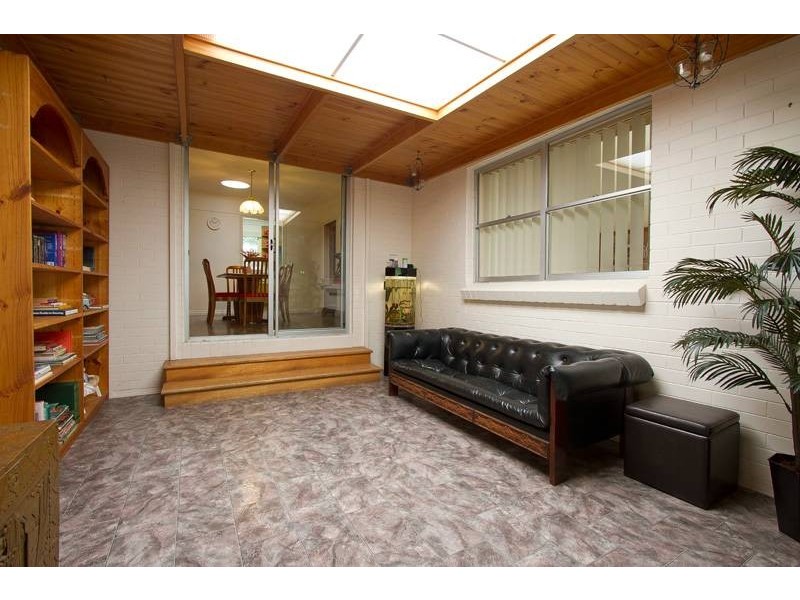 1112 Ruthven Street, Kearneys Spring QLD 4350