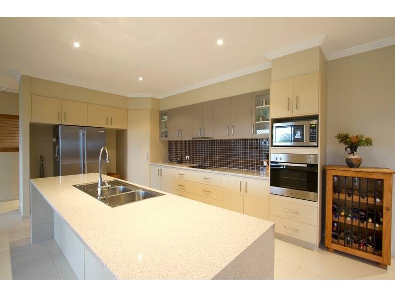 1 Lewis Drive, Meringandan West QLD 4352