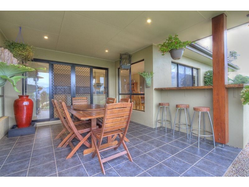 1 Lewis Drive, Meringandan West QLD 4352