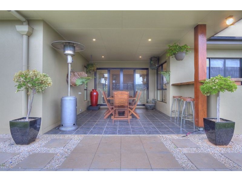 1 Lewis Drive, Meringandan West QLD 4352