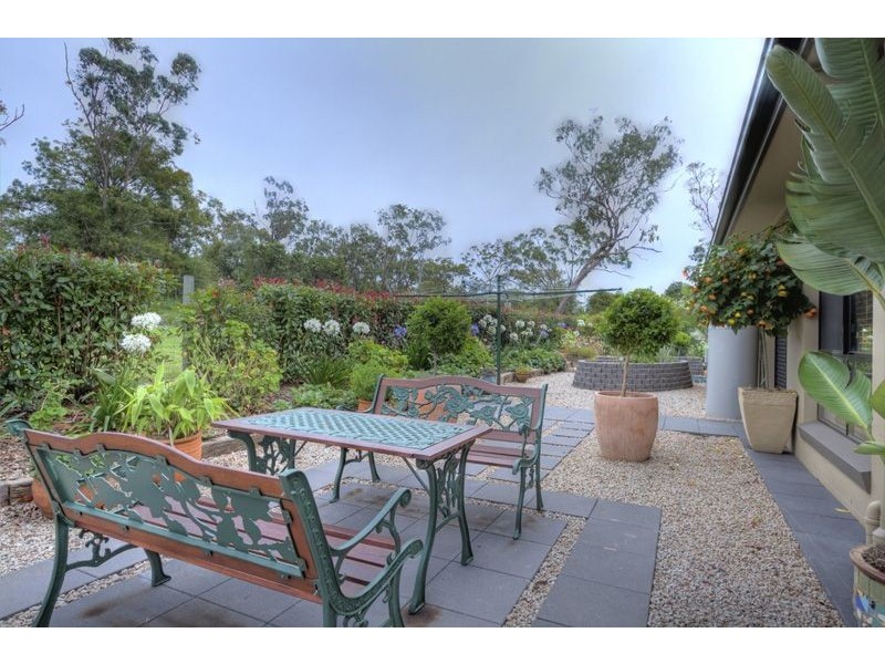 1 Lewis Drive, Meringandan West QLD 4352