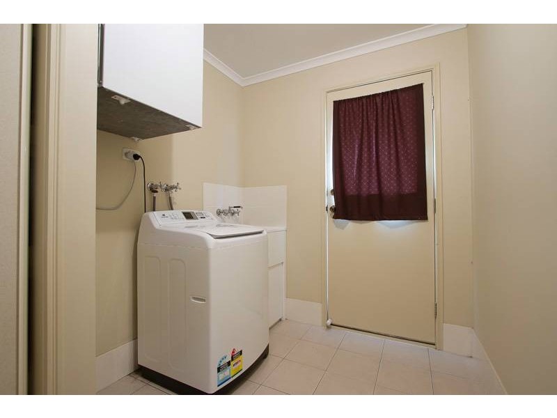 8 Debbie Court, Oakey QLD 4401