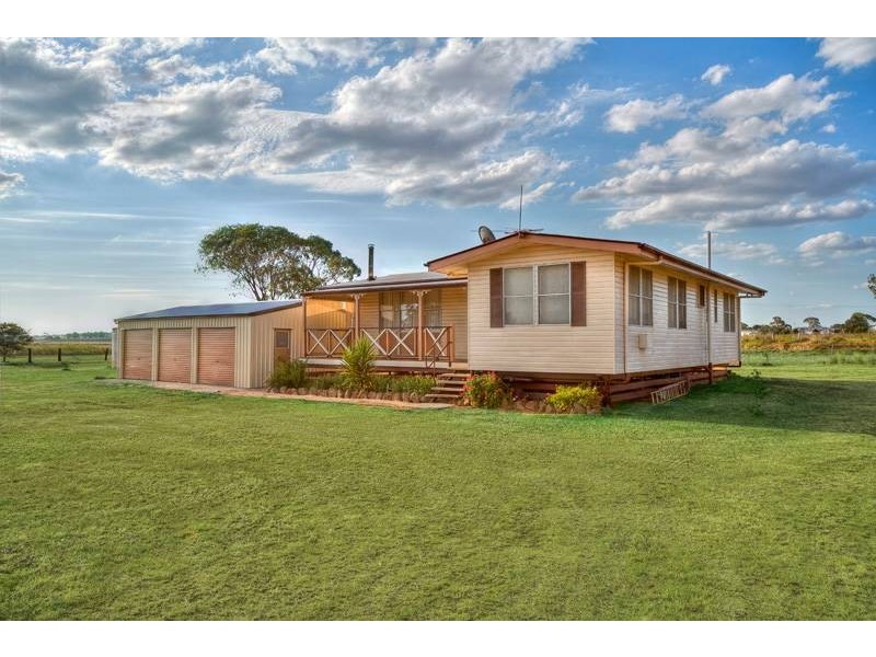 1398 Kingsthorpe Haden Rd, Boodua QLD 4401