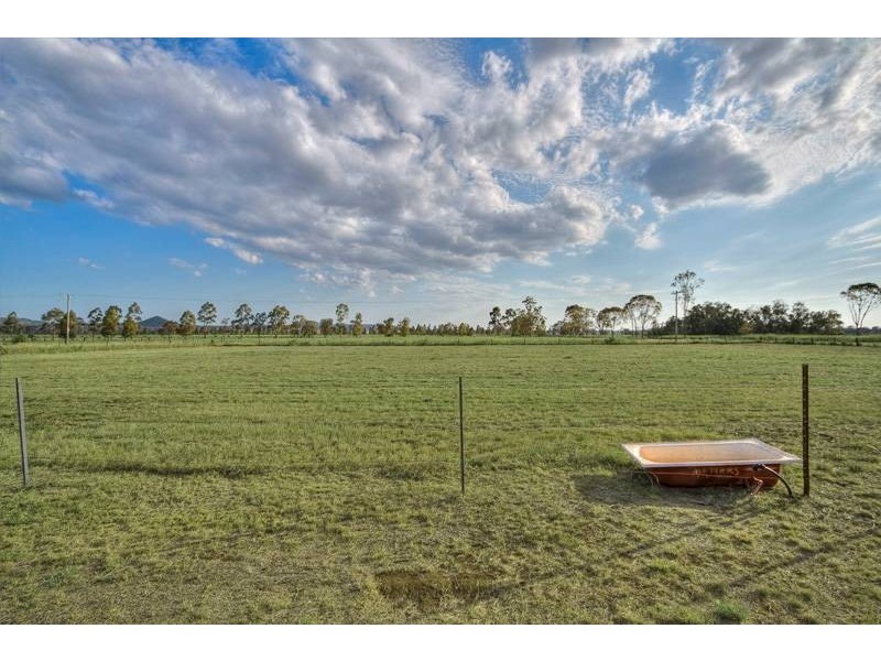 1398 Kingsthorpe Haden Rd, Boodua QLD 4401