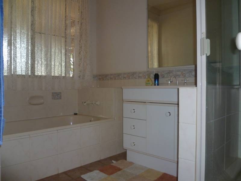 12 Side Street, Mount Tyson QLD 4356