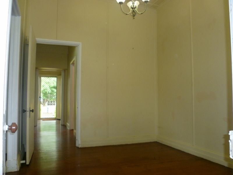 273 Alderley Street, Centenary Heights QLD 4350