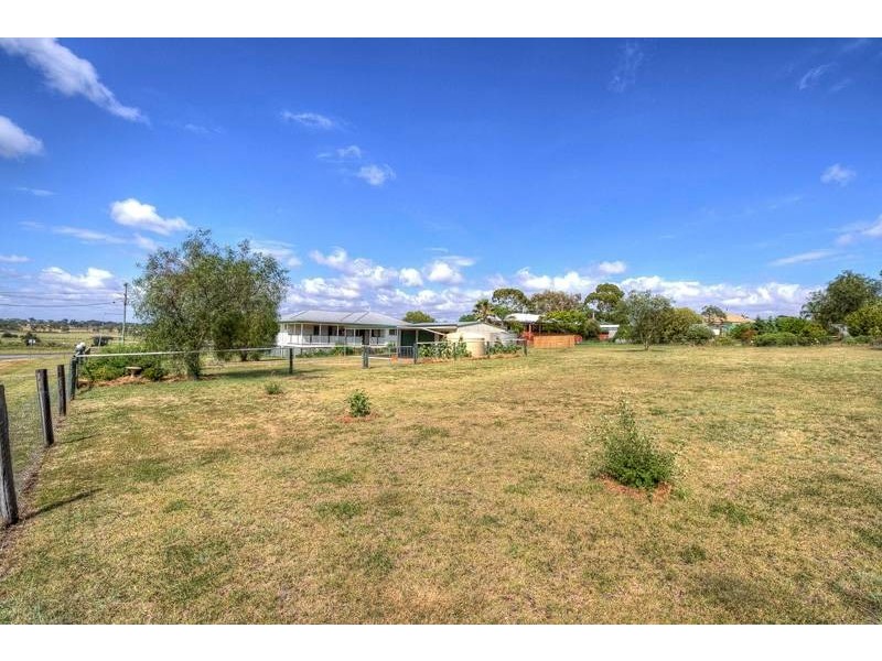 17 Gowrie-Lilyvale Road, Gowrie Junction QLD 4352