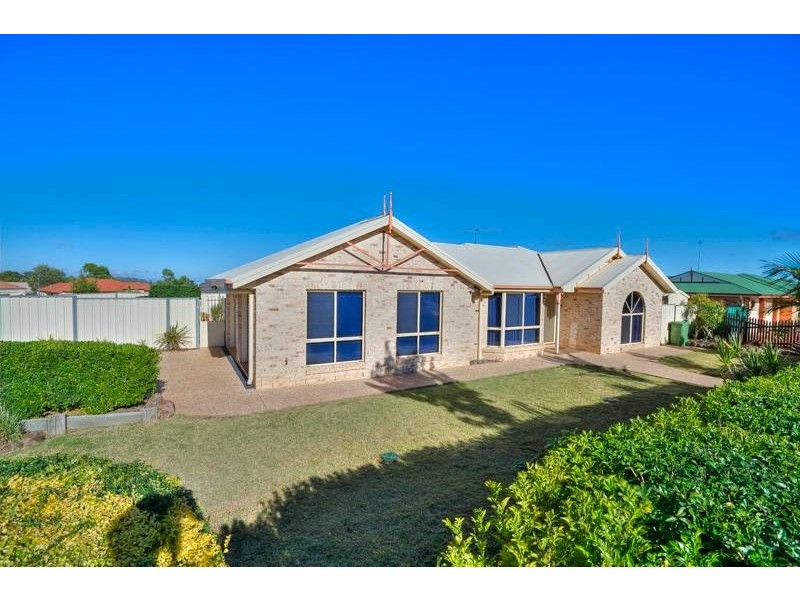 17 Biscay Crescent, Glenvale QLD 4350