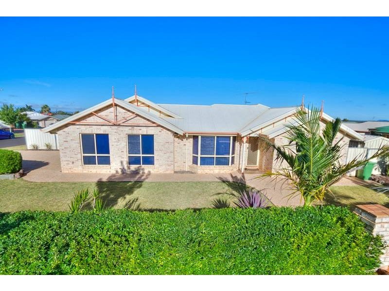 17 Biscay Crescent, Glenvale QLD 4350
