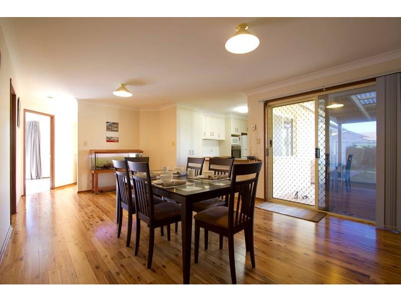 17 Biscay Crescent, Glenvale QLD 4350