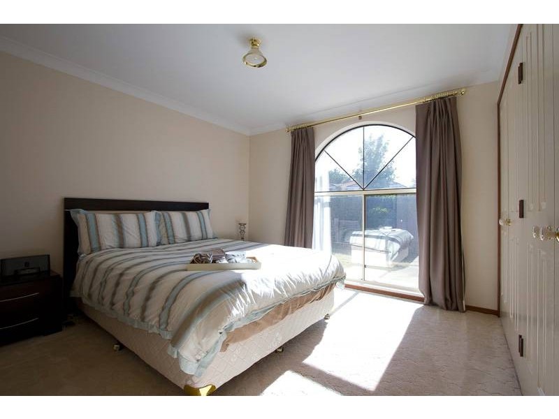 17 Biscay Crescent, Glenvale QLD 4350