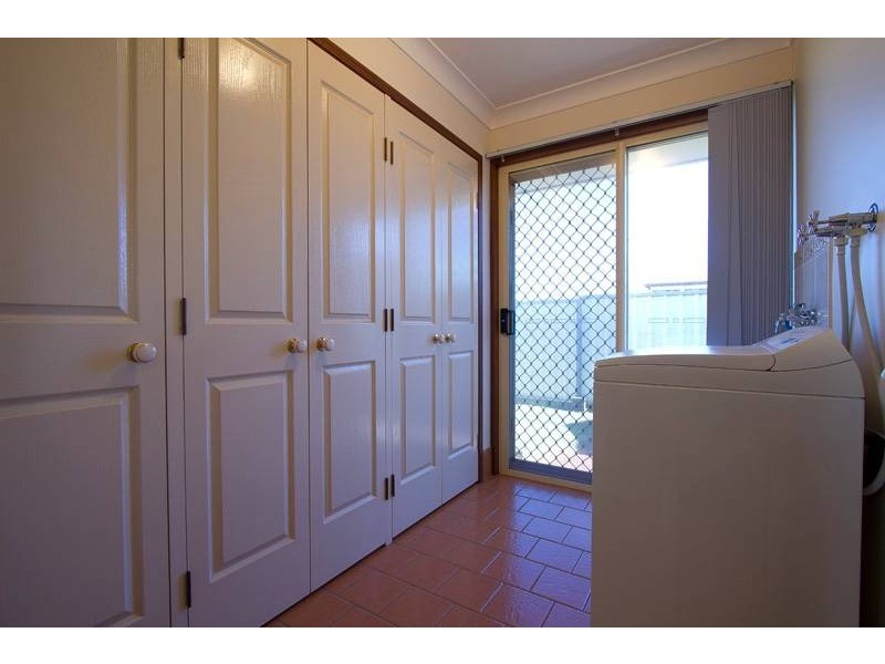 17 Biscay Crescent, Glenvale QLD 4350