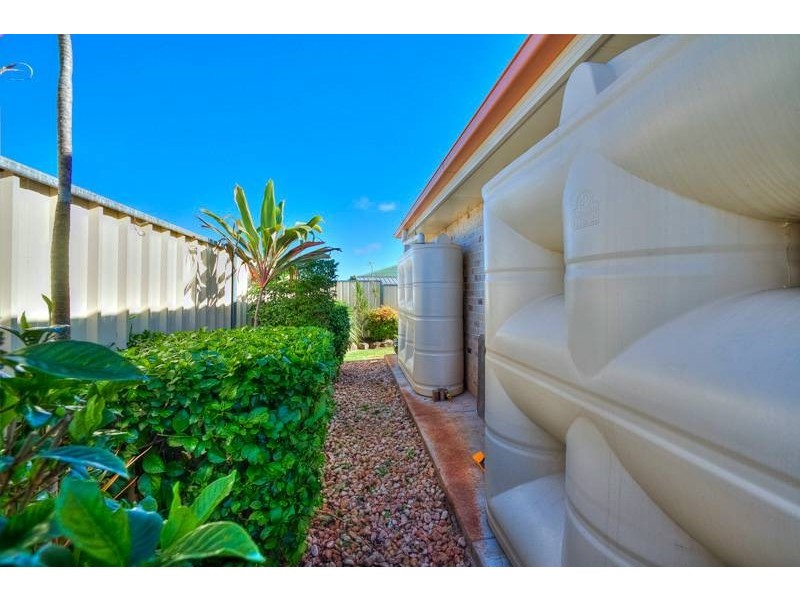 17 Biscay Crescent, Glenvale QLD 4350