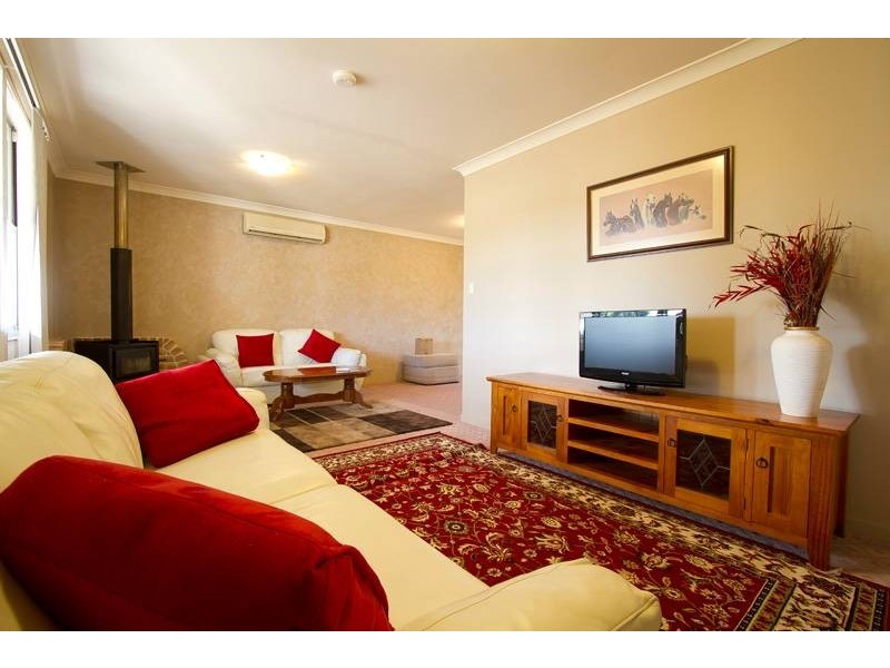 1398 Kingsthorpe Haden Rd, Toowoomba QLD 4350