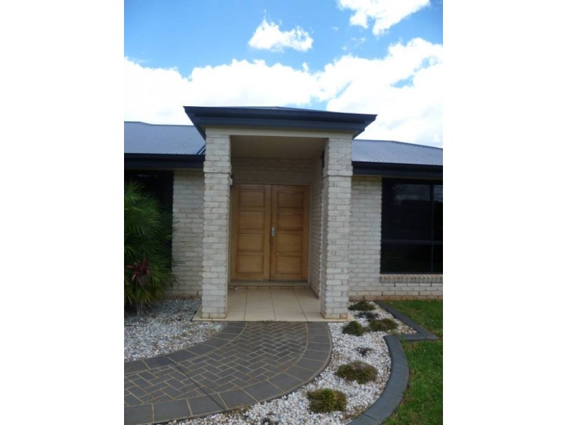 157 Rowbotham Street, Rangeville QLD 4350