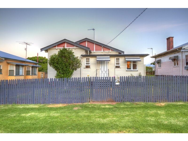 44 Clark Street, South Toowoomba QLD 4350