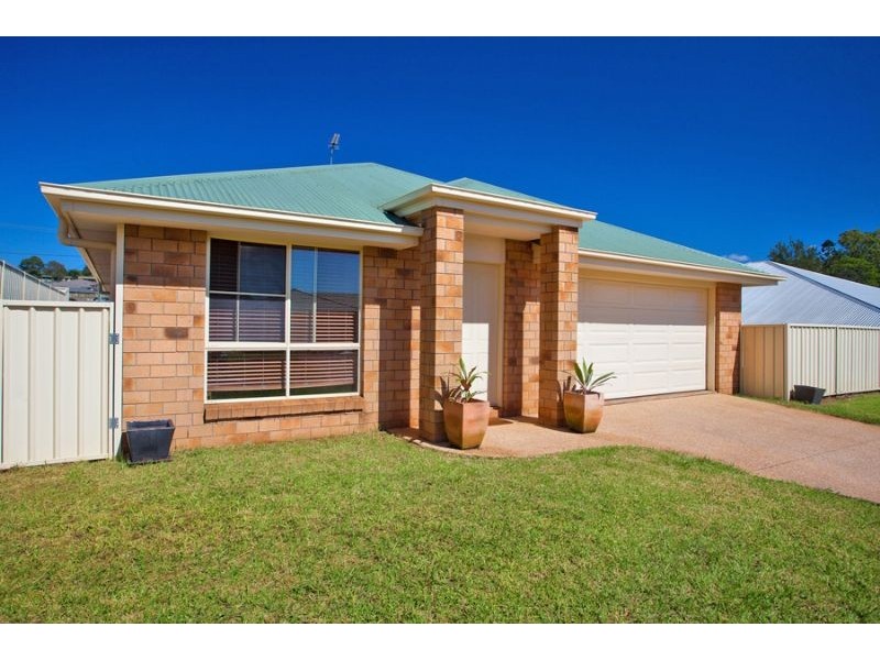 17  Willowburn Drive, Rockville QLD 4350