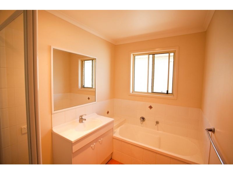 17  Willowburn Drive, Rockville QLD 4350