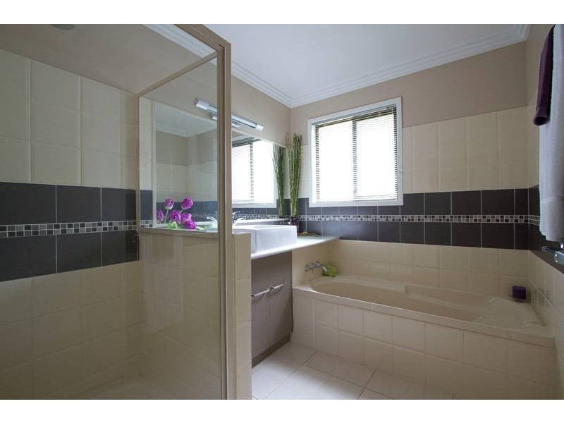 4 Bow Court, Darling Heights QLD 4350