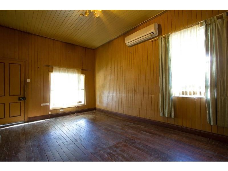 11 Lilly Street, Goombungee QLD 4354