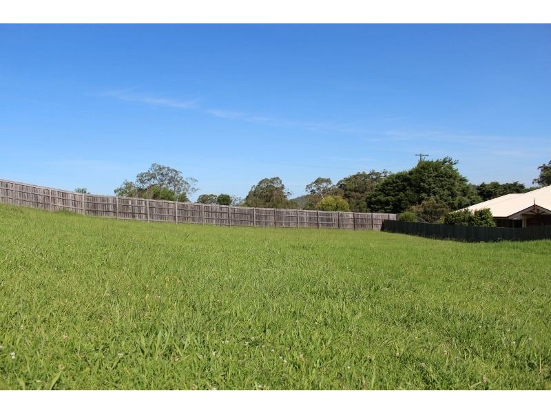 10 Dodson Crescent, Mount Kynoch QLD 4350