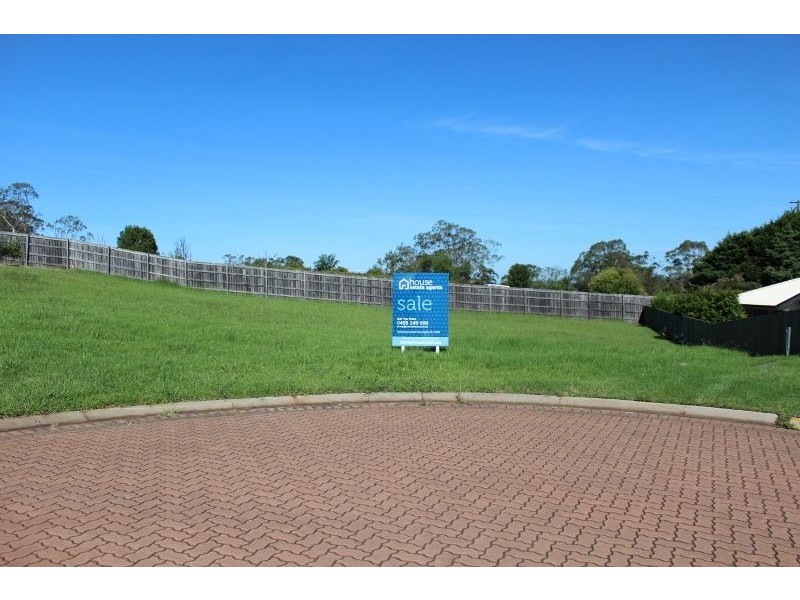 10 Dodson Crescent, Mount Kynoch QLD 4350
