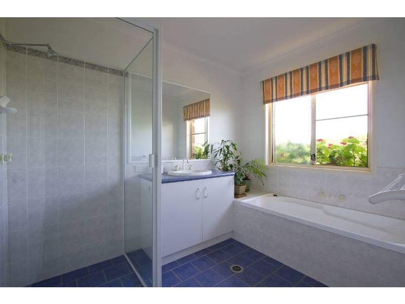 38 Highland Park Road, Meringandan West QLD 4352