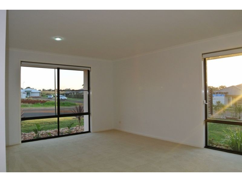 40 Trevean Drive, Highfields QLD 4352