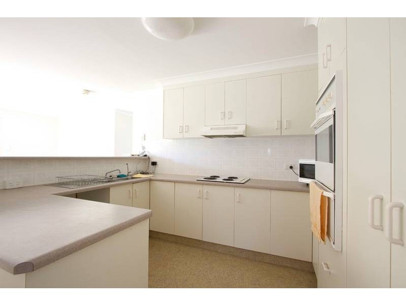9 Gainsborough Drive, Glenvale QLD 4350