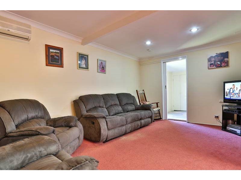 17 Dumba Street, Harristown QLD 4350