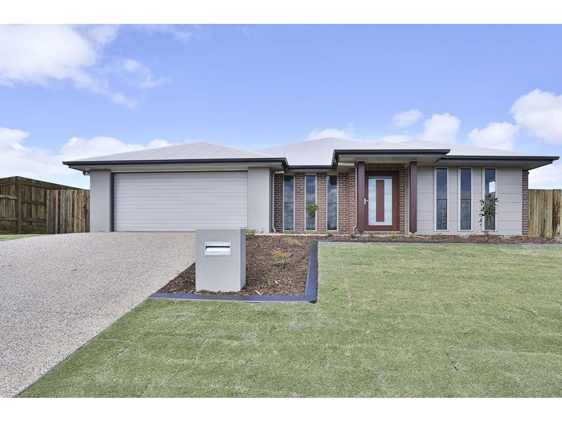 13 Goshawk Drive, Highfields QLD 4352