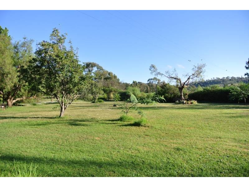 14 Paulsens Road, Gowrie Junction QLD 4352