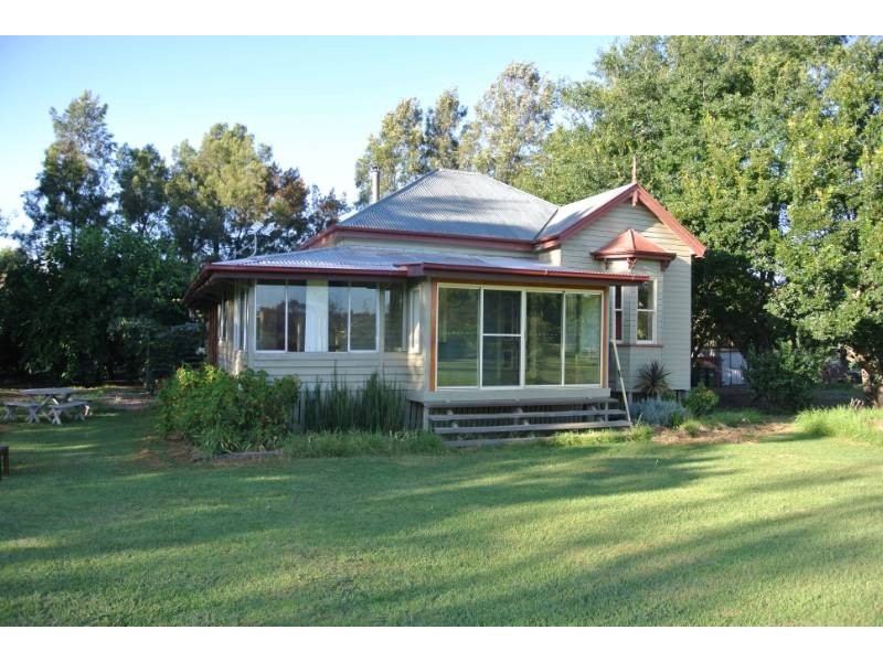 14 Paulsens Road, Gowrie Junction QLD 4352