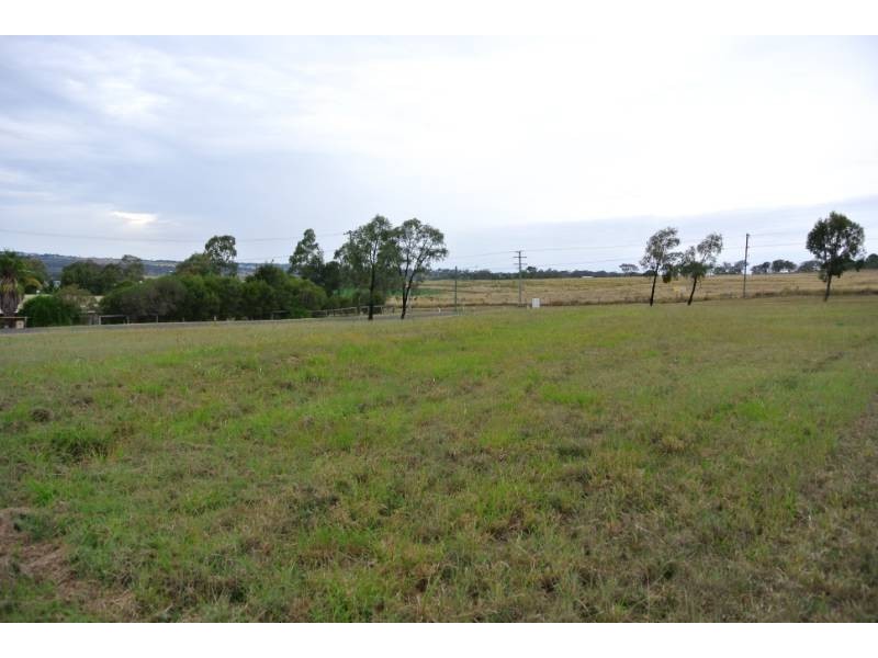 15 Oakey-Meringandan Road, Meringandan West QLD 4352