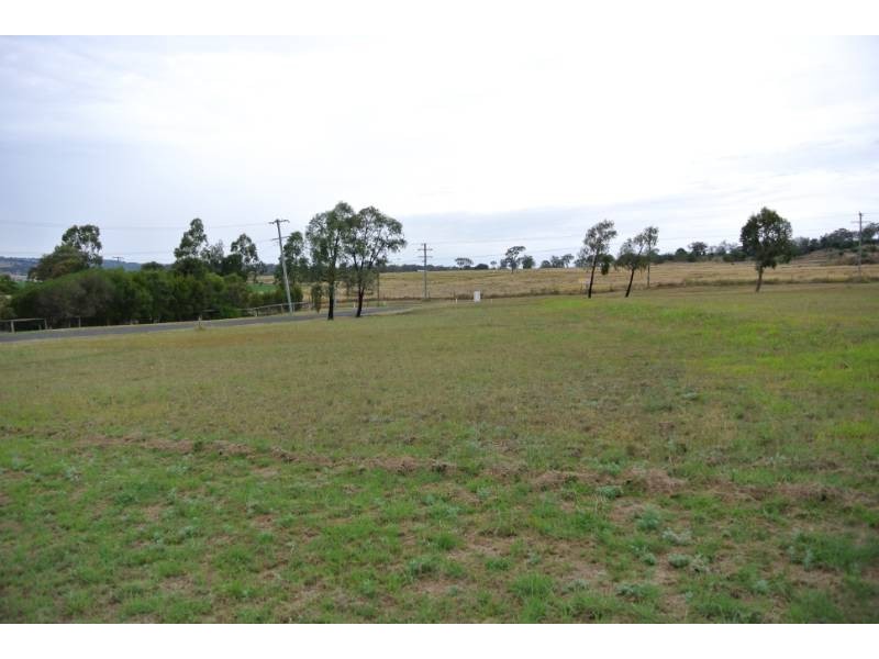 15 Oakey-Meringandan Road, Meringandan West QLD 4352