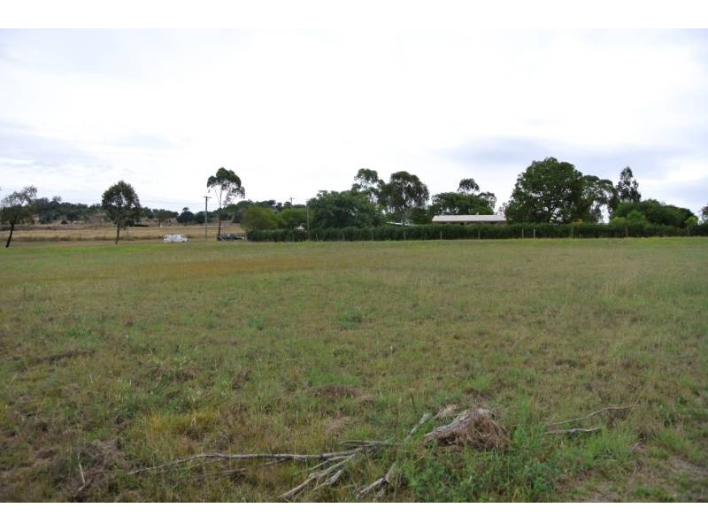 15 Oakey-Meringandan Road, Meringandan West QLD 4352