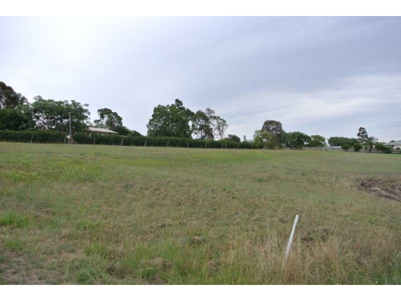 15 Oakey-Meringandan Road, Meringandan West QLD 4352